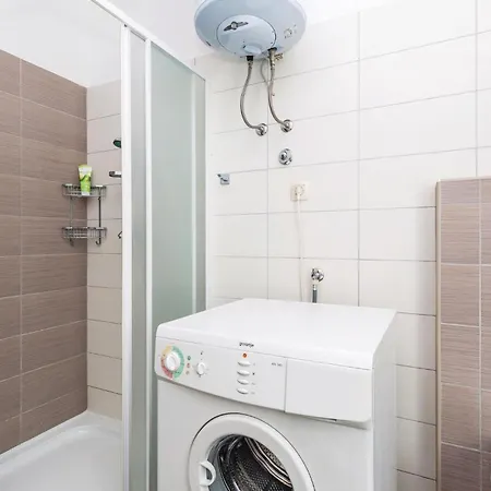 Apartman Cozy In With Wifi