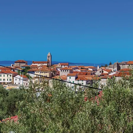 公寓 Lovely In With Wifi Banjol